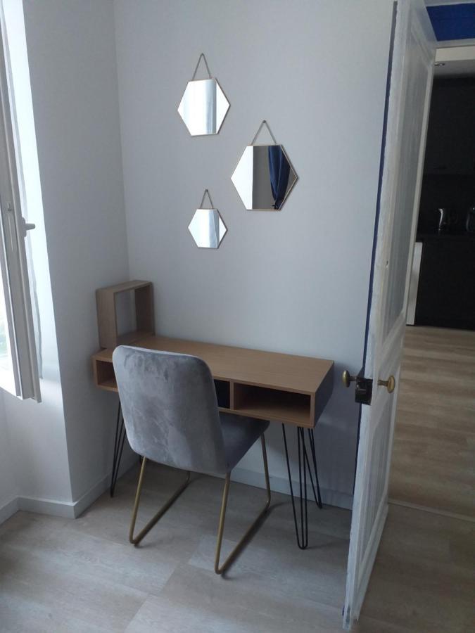 Les Volets Bleus - Deux Appartements Et Un Studio, Jardin Bourges Zewnętrze zdjęcie